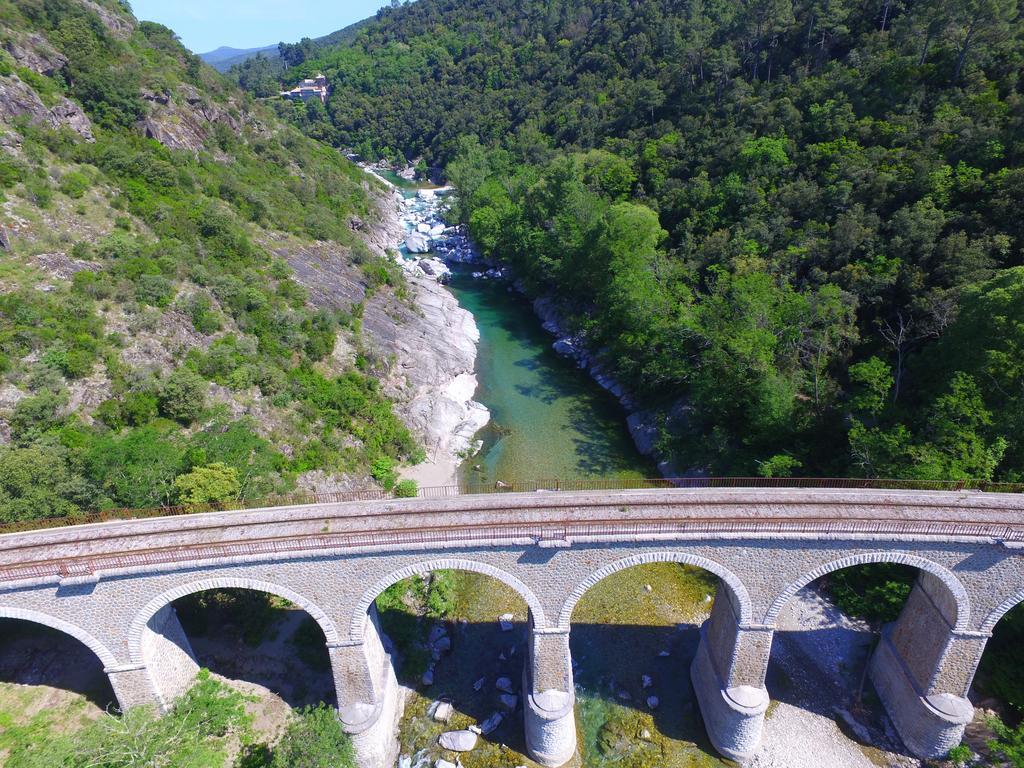 Les 4 Sources 2* Corbes
